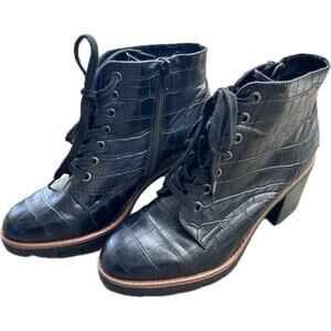 Naturalizer Women's Madalynn Ankle Boot Black Croc Size 9
